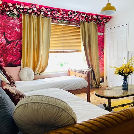 Beachfront Party House For Stags & Hens Brighton Bagian luar foto